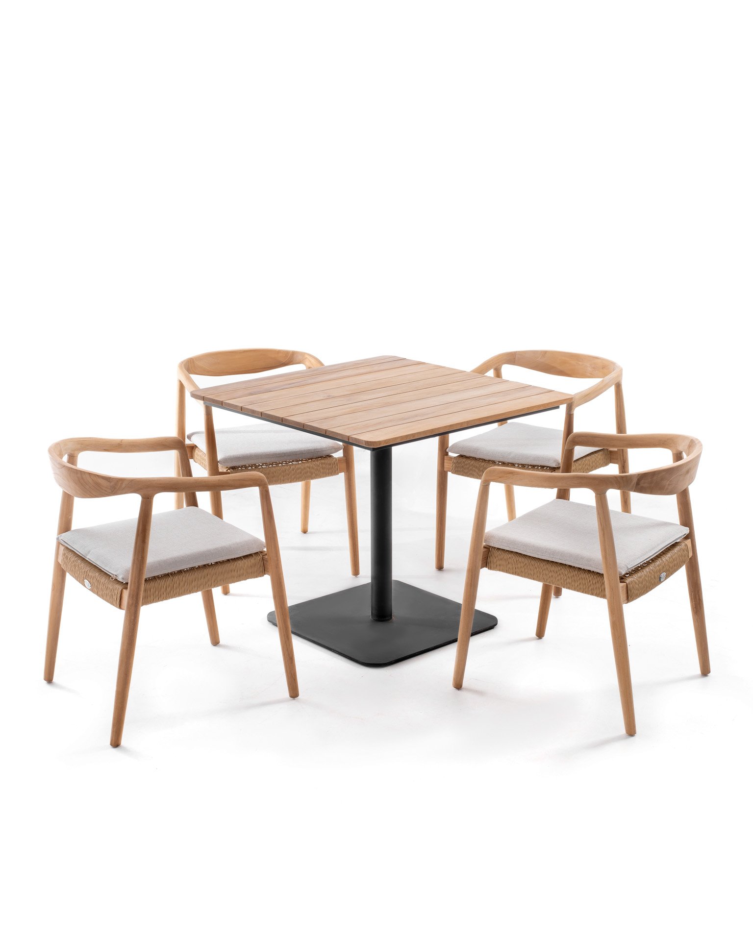 COAST TABLE & SETH OUTDOOR CHAIR